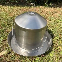 Fournitures De Volaille 38 Fournitures De Volaille -Fournitures De Volaille abreuvoir inox volaille 8l vue ensemble