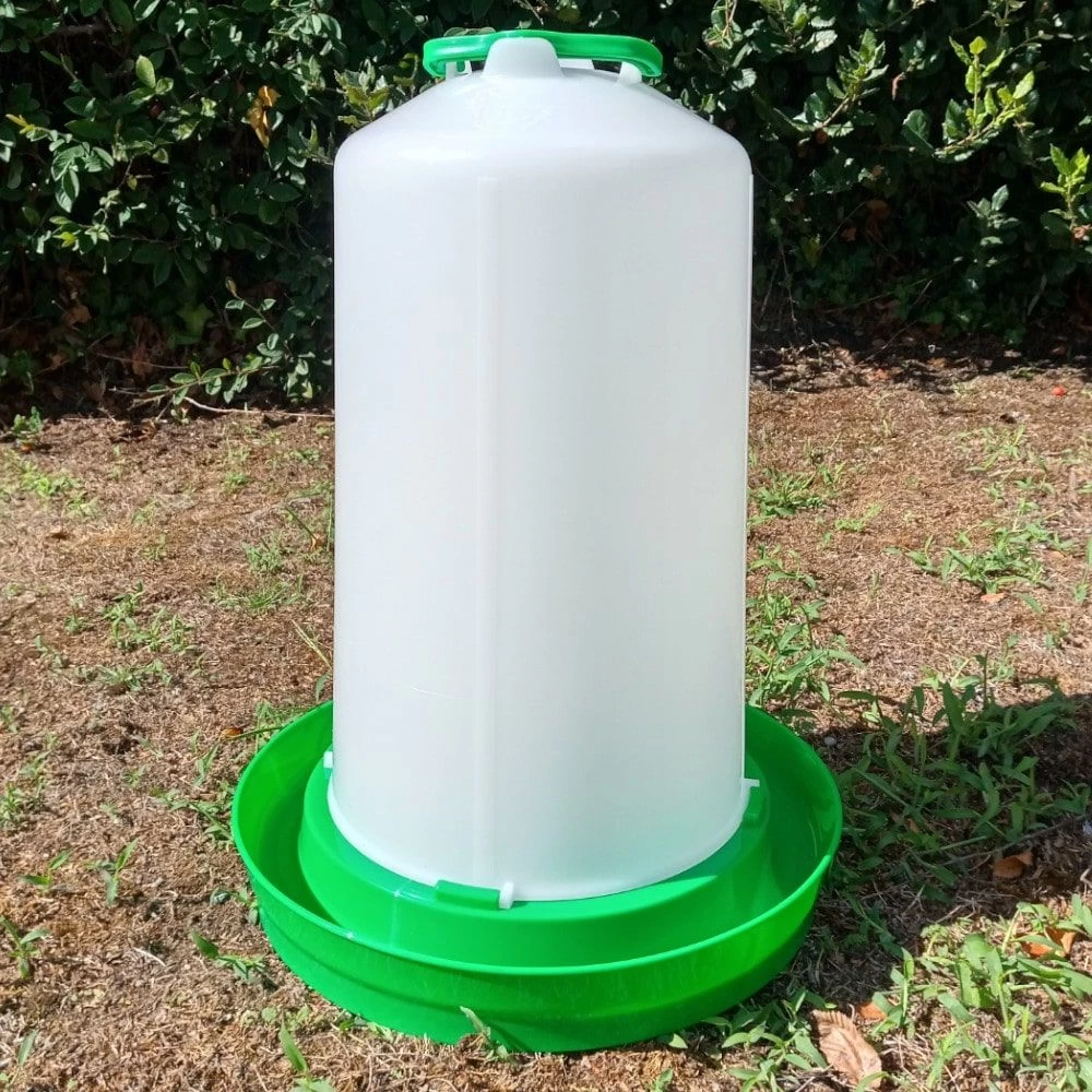 Abreuvoir Poule En Plastique Premium Avec Poignée Et Bouchon 12L Vert - Gaun 4 Abreuvoir Poule En Plastique Premium Avec Poignée Et Bouchon 12L Vert - Gaun – Image 2