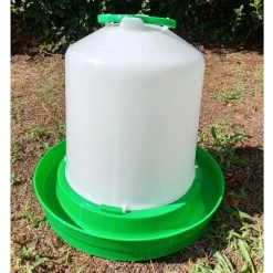 Abreuvoir Poule En Plastique Premium Avec Poignée Et Bouchon 8L Vert - Gaun 10 Abreuvoir Poule En Plastique Premium Avec Poignée Et Bouchon 8L Vert - Gaun -Fournitures De Volaille abreuvoir premium gau avec bouchon 8l