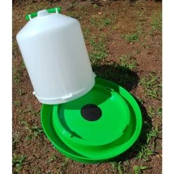 Abreuvoir Poule En Plastique Premium Avec Poignée Et Bouchon 8L Vert - Gaun 12 Abreuvoir Poule En Plastique Premium Avec Poignée Et Bouchon 8L Vert - Gaun -Fournitures De Volaille abreuvoir premium gau avec bouchon 8l ouvert