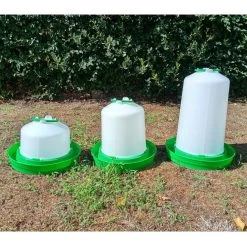 Abreuvoir Poule En Plastique Premium Avec Poignée Et Bouchon 8L Vert - Gaun 15 Abreuvoir Poule En Plastique Premium Avec Poignée Et Bouchon 8L Vert - Gaun -Fournitures De Volaille abreuvoir premium gau avec bouchon gamme
