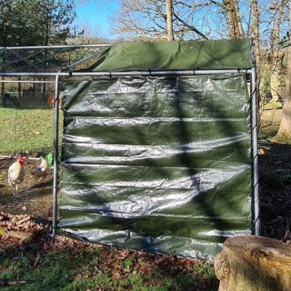 Bâche Deluxe Universelle 2 X 1,70 M Pour Côté De Parc Grillagé Poule 4 Bâche Deluxe Universelle 2 X 1,70 M Pour Côté De Parc Grillagé Poule – Image 2