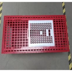 Cage Transport Grandes Volailles 96x57x42cm 3 Portes Rouge Et Blanche 12 Cage Transport Grandes Volailles 96x57x42cm 3 Portes Rouge Et Blanche -Fournitures De Volaille cage transport grandes volailles 96x57x42 aytav dessus fermee