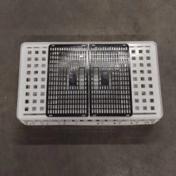 Cage Transport Poules Et Volailles Conique 80x50x30cm 1 Porte Noire Et Blanche -Fournitures De Volaille cage transport volailles conique 80x50x30 aytav dessus