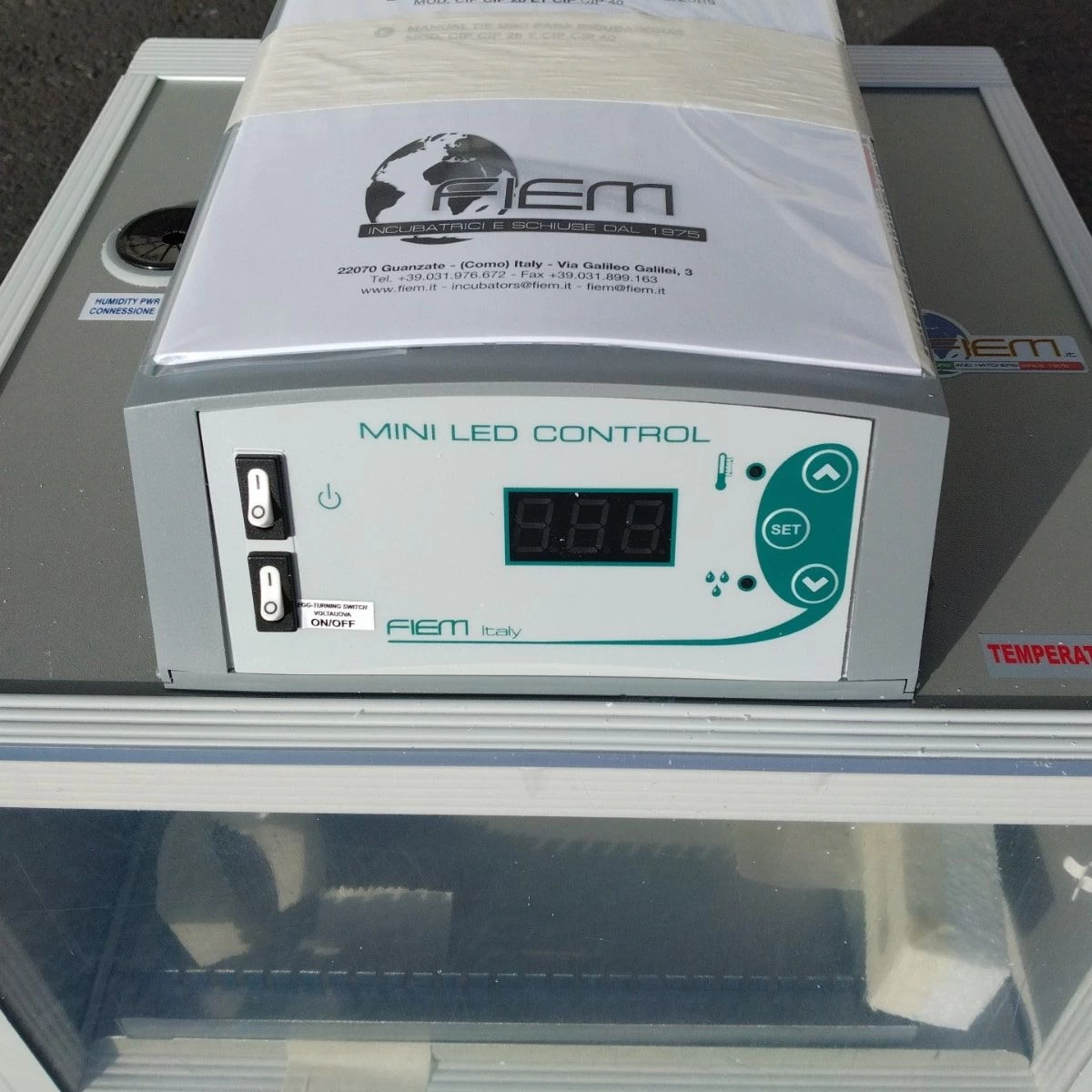 Couveuse Automatique Digitale Poule Cip Cip 28 Mini LED 28 œufs - FIEM 5 Couveuse Automatique Digitale Poule Cip Cip 28 Mini LED 28 œufs - FIEM – Image 3