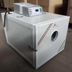 Couveuse Automatique Digitale Poule MG 70/100 Family Mini LED Cabine Acier Capacité 70 œufs - FIEM 9 Couveuse Automatique Digitale Poule MG 70/100 Family Mini LED Cabine Acier Capacité 70 œufs - FIEM -Fournitures De Volaille couveuse sh70 fiem mini led acier vue cote