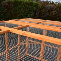 Enclos Grillagé Pour Volailles Bois 200x120cm -Fournitures De Volaille enclos grillage bois 200x120 dessus