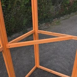 Enclos Grillagé Pour Volailles Bois 200x120cm -Fournitures De Volaille enclos grillage bois 200x120 perchoir