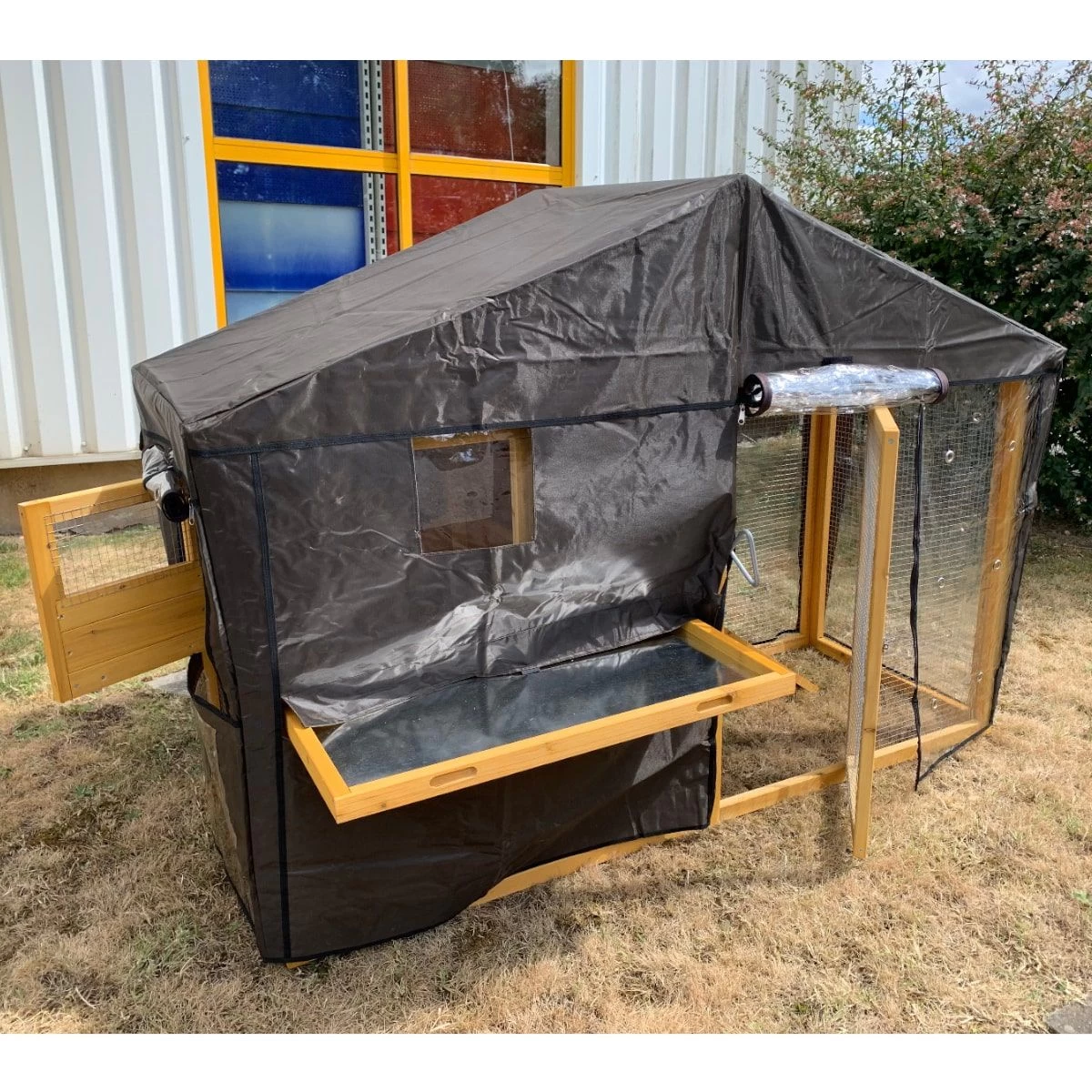 Bâche De Protection Pluie Et Vent Pour Poulailler Orava 5 Bâche De Protection Pluie Et Vent Pour Poulailler Orava – Image 3