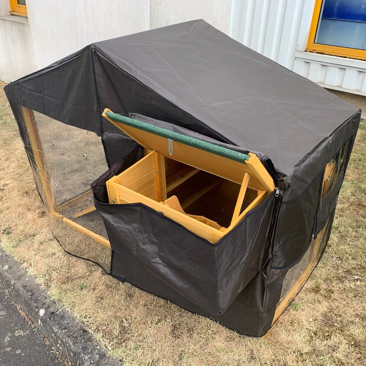 Bâche De Protection Pluie Et Vent Pour Poulailler Orava 8 Bâche De Protection Pluie Et Vent Pour Poulailler Orava – Image 6