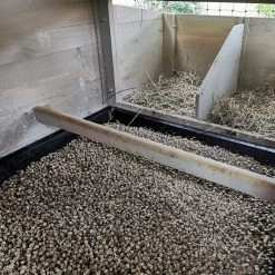 Litière Végétale Poule Émietté De Paille BIO 16Kg - Gasco -Fournitures De Volaille litiere vegetale pour poule emiette de paille gasco dans poulailler 19001 30