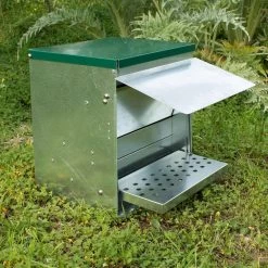 Mangeoire Anti Nuisible Poule Jerry Tôle Galvanisée 18L - Ormi Group 9 Mangeoire Anti Nuisible Poule Jerry Tôle Galvanisée 18L - Ormi Group -Fournitures De Volaille mangeoire anti nuisible 18 l jerry ormi group profil installee