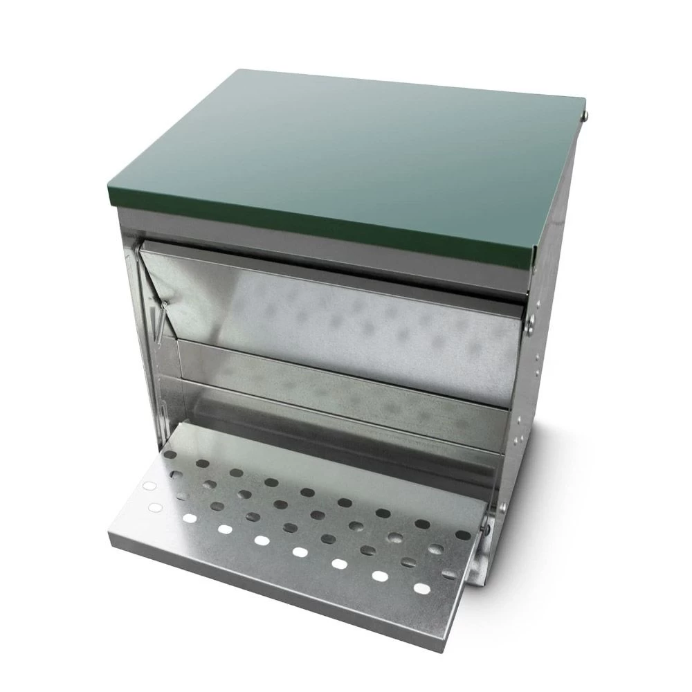 Mangeoire Anti Nuisible Poule Jerry Tôle Galvanisée 18L - Ormi Group 4 Mangeoire Anti Nuisible Poule Jerry Tôle Galvanisée 18L - Ormi Group – Image 2