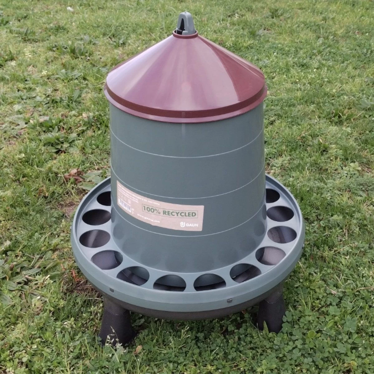 Mangeoire Poule à Pieds En Plastique Recyclé Eco 8Kg 3 Mangeoire Poule à Pieds En Plastique Recyclé Eco 8Kg