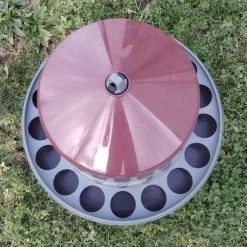 Mangeoire Poule à Pieds En Plastique Recyclé Eco 8Kg 15 Mangeoire Poule à Pieds En Plastique Recyclé Eco 8Kg -Fournitures De Volaille mangeoire poule plastique recycle 8kg gaun vue dessus