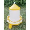 Mangeoire Poule à Pieds En Bioplastique Végétal Eco 8Kg -Fournitures De Volaille mangeoire sur pieds bioplastique 8 kg gaun vue principale