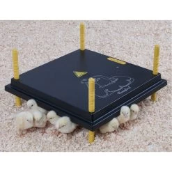 Panneau Chauffant Pour Poussin Comfort 40x40cm 42W Avec Son Couvercle De Protection - Olba -Fournitures De Volaille panneau chauffant poussins 40x40cm 42w 2