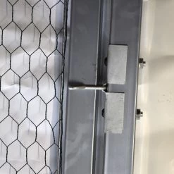 Porte Pour Enclos Poulailler Parc Grillagé Renforcé P007 - 4x4x2,8m -Fournitures De Volaille porte carre enclos grillage detail 1