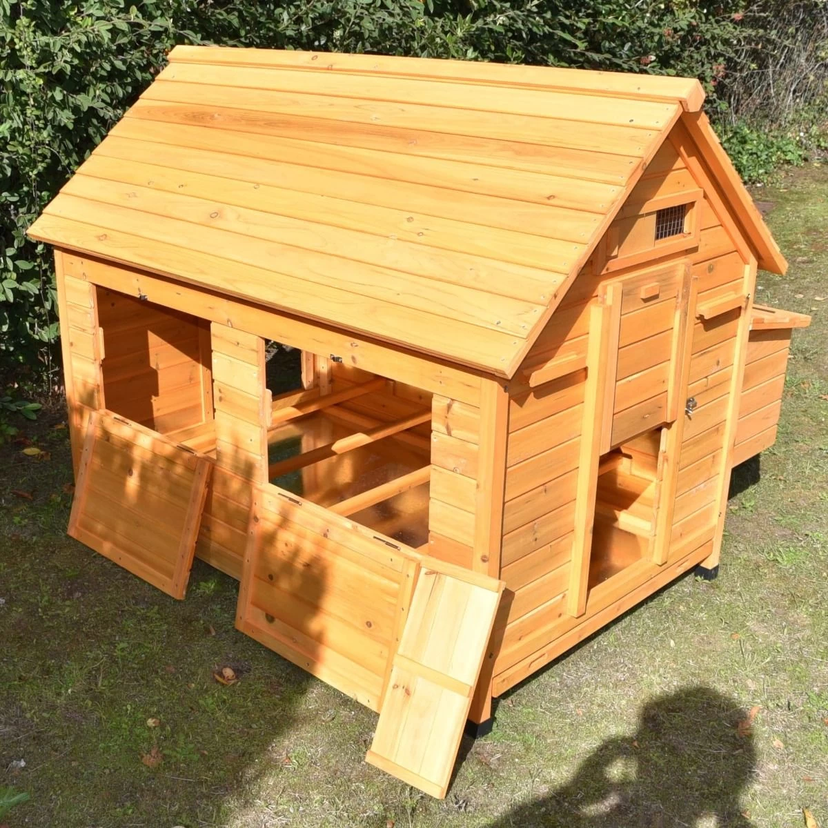 Poulailler Cémani XXL Toit Bois 10 à 15 Poules 7 Poulailler Cémani XXL Toit Bois 10 à 15 Poules – Image 5