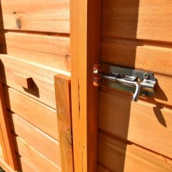 Poulailler Cémani XXL Toit Bois 10 à 15 Poules 28 Poulailler Cémani XXL Toit Bois 10 à 15 Poules -Fournitures De Volaille poulailler challans 10 15 poules detail fermeture porte