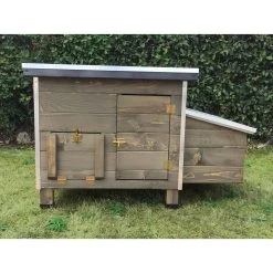 Poulailler Houdan L Toit Shingle Noir 2 Poules Bois écologique FSC 7 Poulailler Houdan L Toit Shingle Noir 2 Poules Bois écologique FSC -Fournitures De Volaille poulailler houdan l 2 poules vue de face