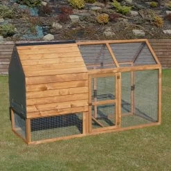 Poulailler Rhode Island Bois FSC 4 à 6 Poules -Fournitures De Volaille poulailler rhode island 6 8 poules bois fsc vue arrier trois quart min