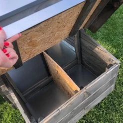 Poulailler Suisse Toit Tôle 8 à 10 Poules Bois Epicéa -Fournitures De Volaille poulailler suisse 8 10 poules bois fsc pondoir