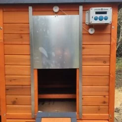 Poulailler Sussex XL Toit Shingle Noir Ouvrant 6 à 10 Poules Bois FSC -Fournitures De Volaille poulailler sussex avec portier automatique