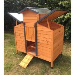 Poulailler Farmer L Bois FSC Toit En Tôle Ouvrant 4 à 6 Poules -Fournitures De Volaille poulailler farmer profil avant ouvert