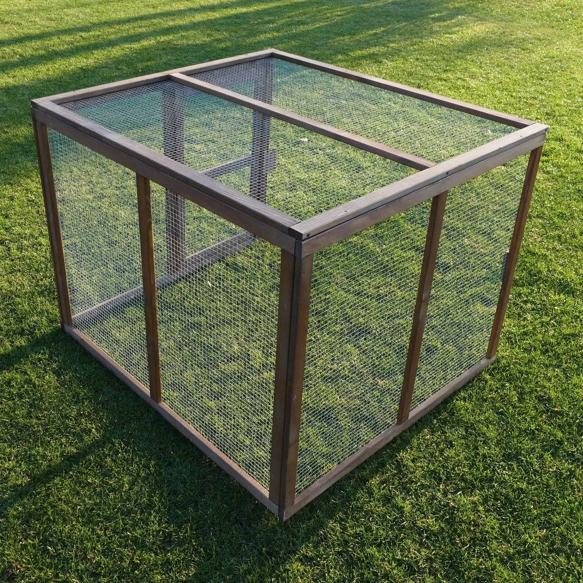 Poulailler Plymouth Toit Shingle Ouvrant 4 à 6 Poules Bois FSC Avec Extension Parc Grillagé – Image 13