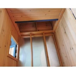 Poulailler Sussex XL Toit Shingle Noir Ouvrant 6 à 10 Poules Bois FSC -Fournitures De Volaille poulailler sussex detail interieur 1