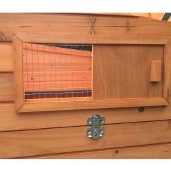 Poulailler Sussex XL Toit Shingle Noir Ouvrant 6 à 10 Poules Bois FSC -Fournitures De Volaille poulailler sussex detail trappe grillagee 1